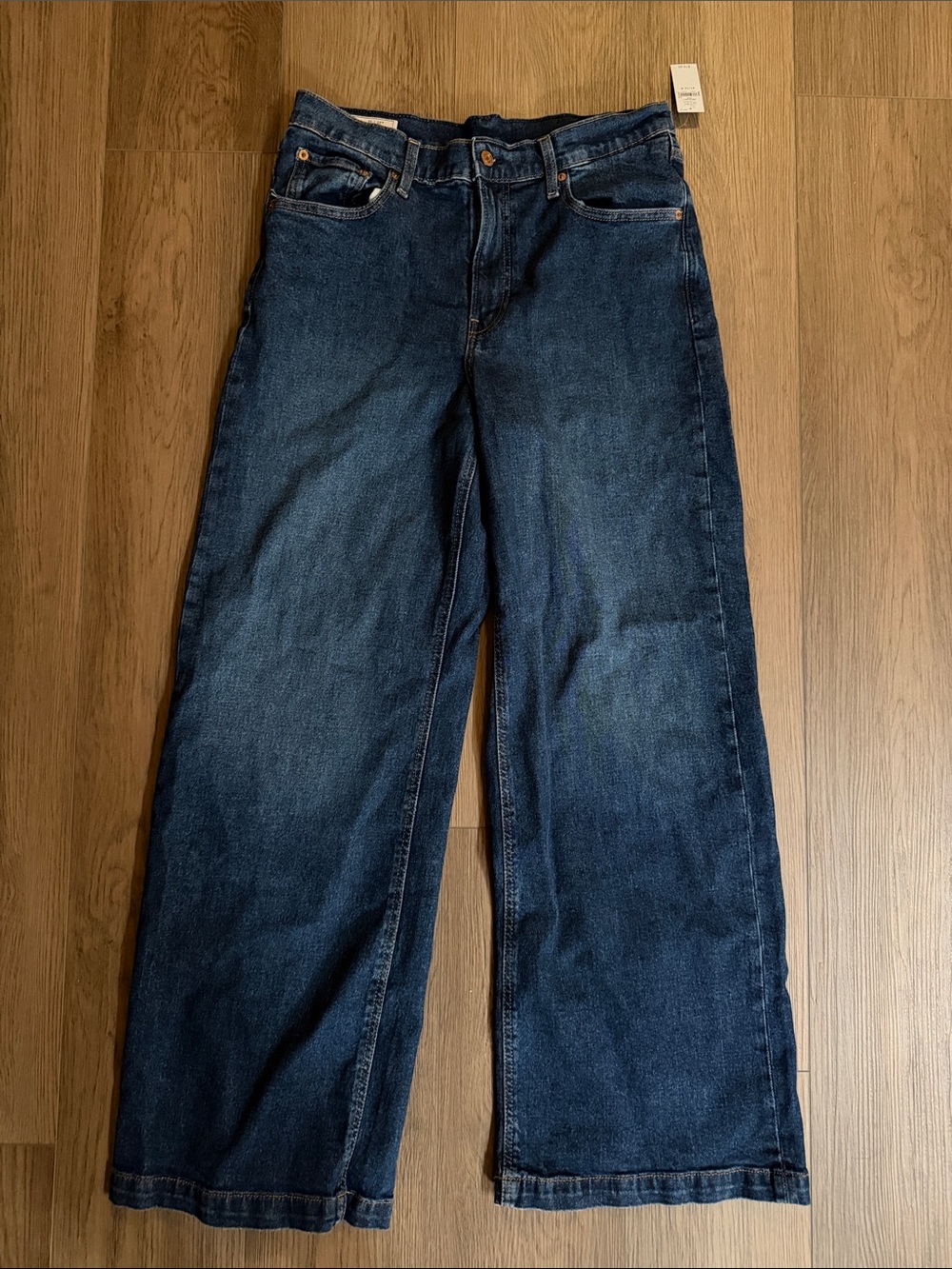 GAP High Rise Stride Jeans in Dark Blue with Red Accent